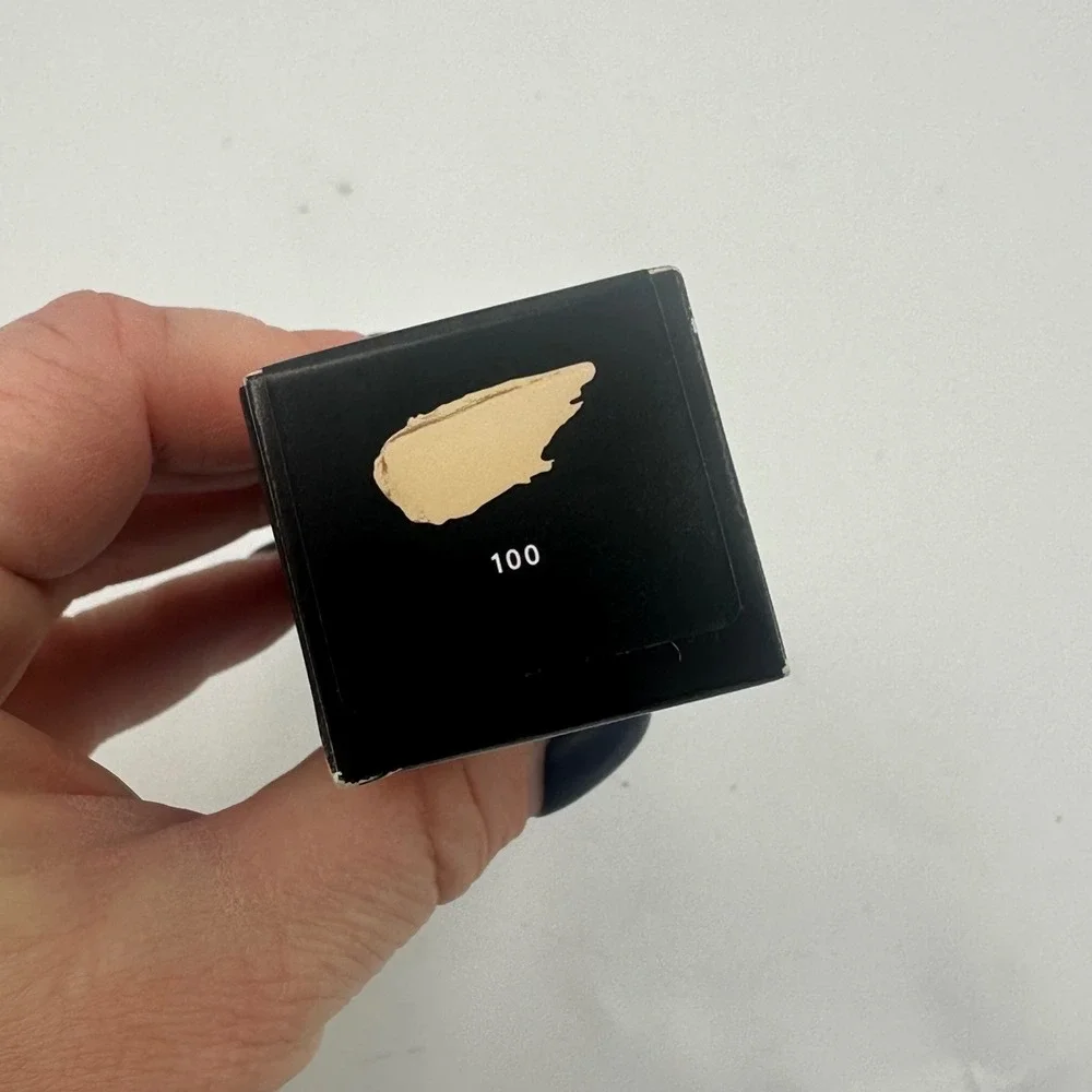 Fenty Beauty Soft Lit Naturally Luminous Longwear Foundation 100 32ml 1.08oz‎